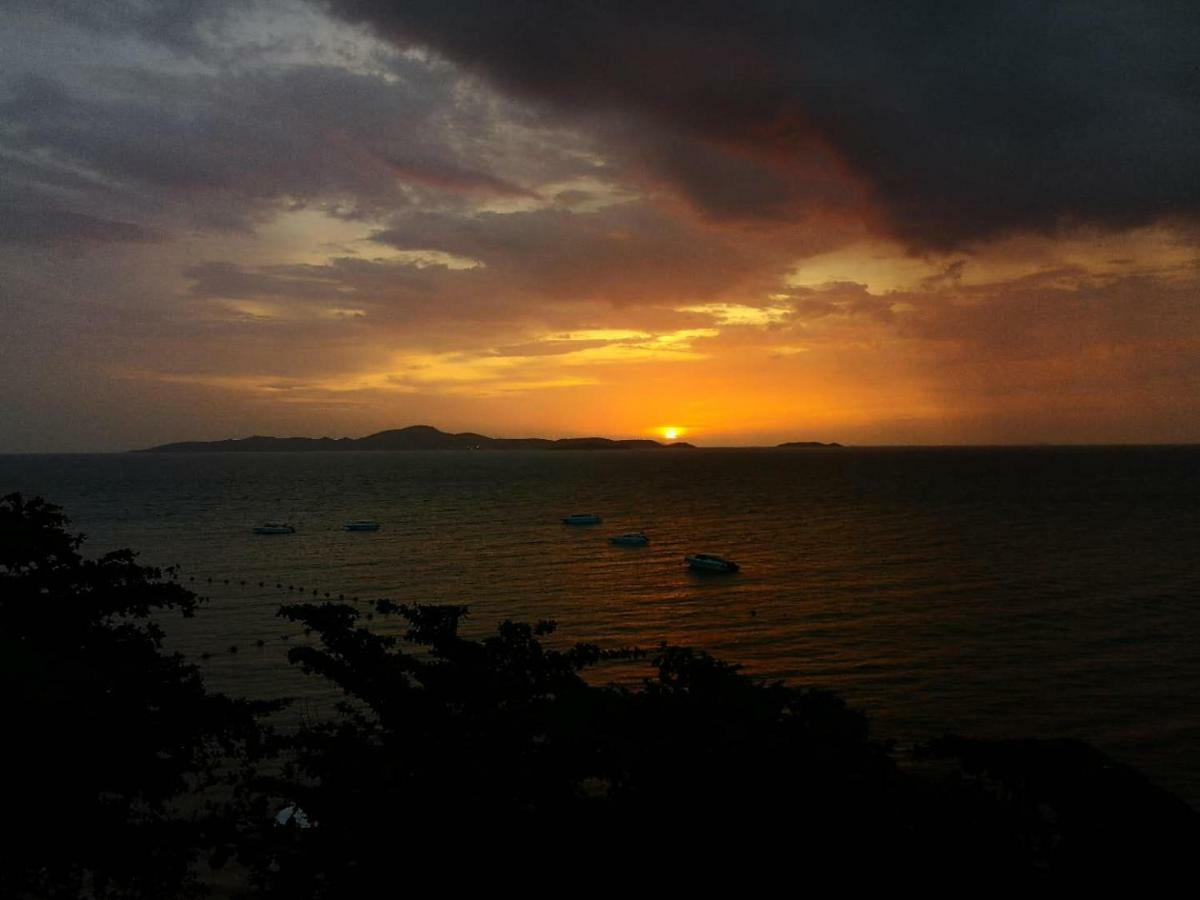 Lumpini Ville Wong Amat Beach Pattaya Exterior foto